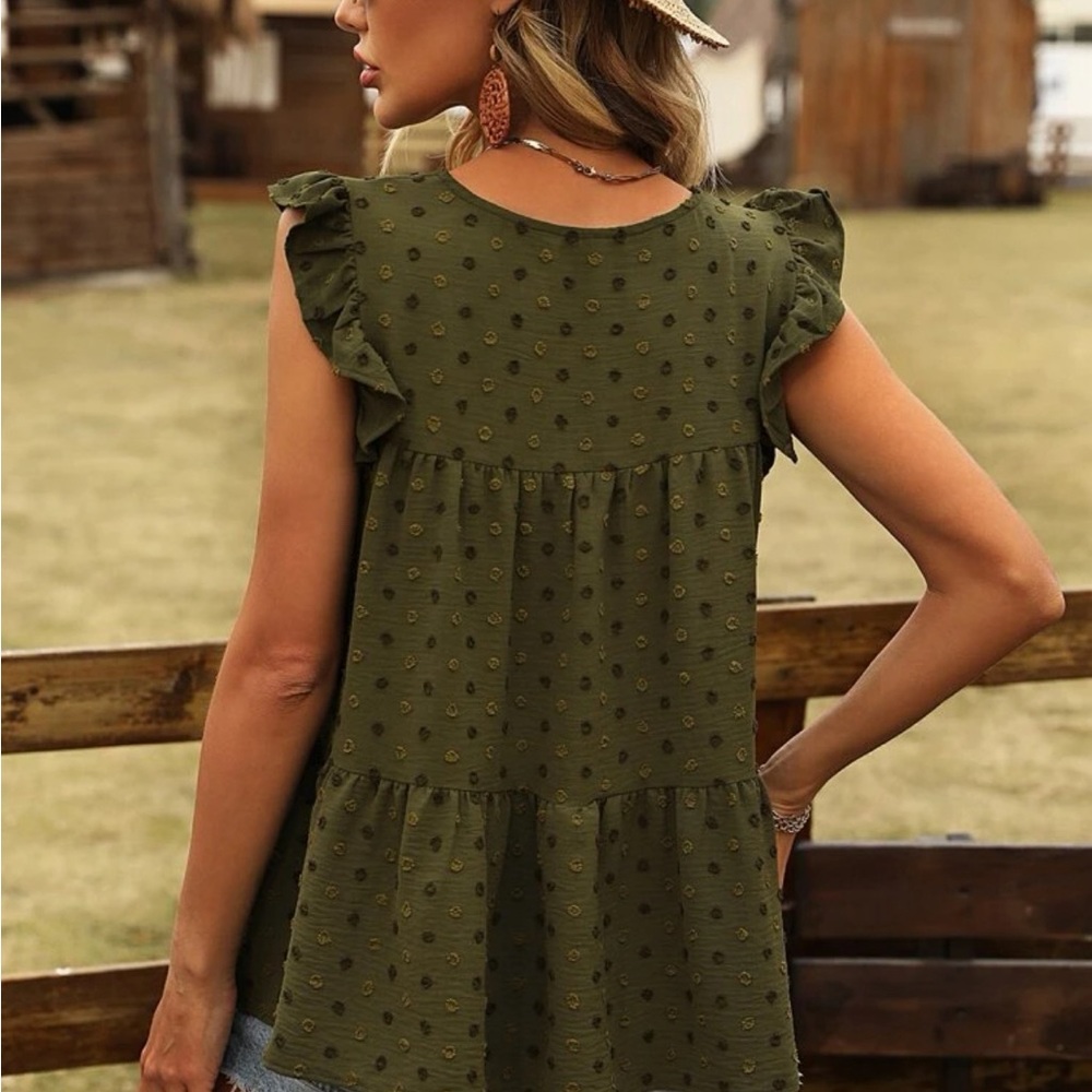 Beautiful Top - Picture 2 of 4